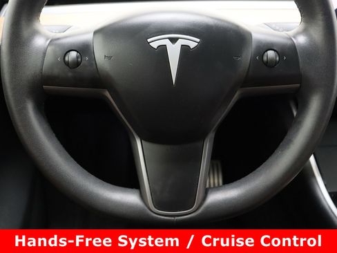 Used 2021 Tesla Model Y Performance image 23