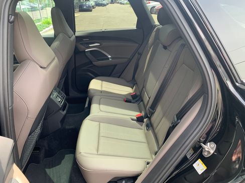 Certified 2025 Audi Q5 Premium w/ Premium Plus AWD/4WD image 16