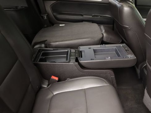 Used 2014 Ford Explorer XLT w/ Equipment Group 202A FWD image 30