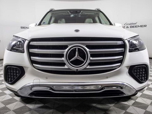 Used 2024 Mercedes-Benz GLS 450 4MATIC image 7