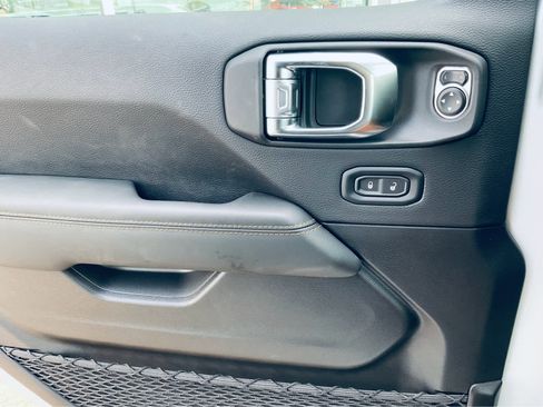 New 2025 Jeep Wrangler Unlimited Sahara w/ Technology Group AWD/4WD image 45