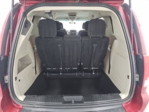 Used 2014 Dodge Grand Caravan SXT image 19