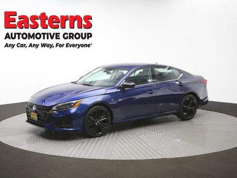 Used 2023 Nissan Altima 2.5 SR FWD image 55