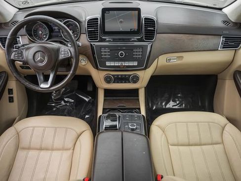 Used 2019 Mercedes-Benz GLS 450 4MATIC image 22