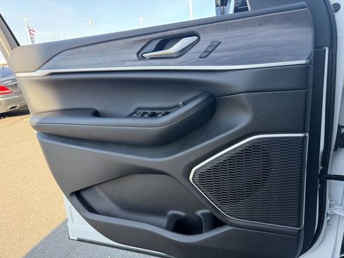 New 2026 Jeep Grand Cherokee Limited w/ Limited Altitude Package image 12