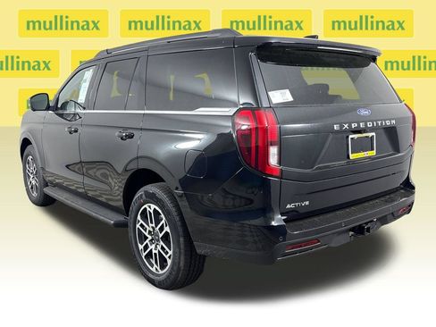 New 2026 Ford Expedition Active RWD image 9