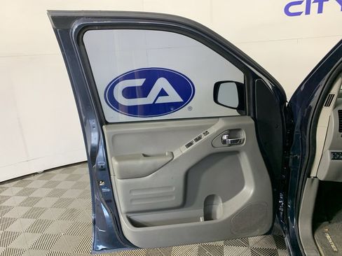 Used 2016 Nissan Frontier SV image 13