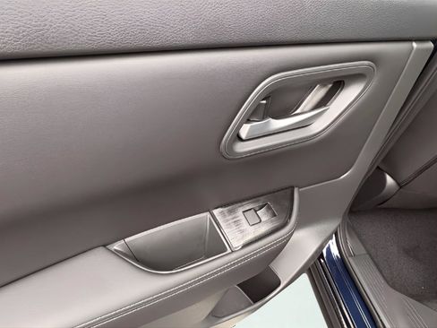 New 2026 Nissan Rogue SV FWD image 13