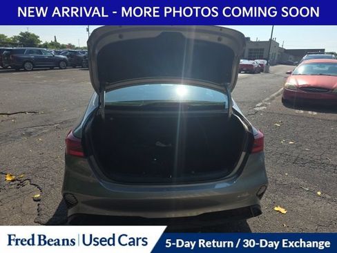 Used 2022 Kia Forte LXS FWD image 8