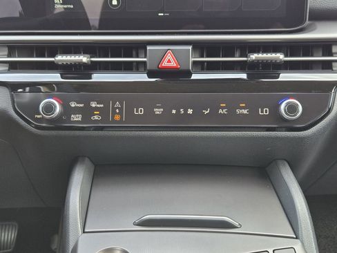 New 2026 Kia Sportage EX AWD/4WD image 16
