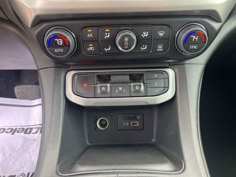 Used 2023 GMC Acadia SLT FWD image 30