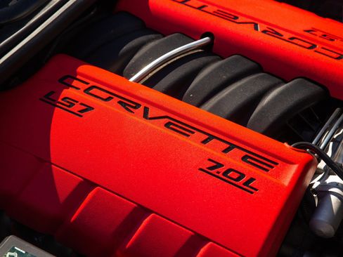 Used 2006 Chevrolet Corvette Z06 w/ Preferred Equipment Group image 16