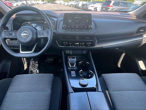 Used 2023 Nissan Rogue SV AWD/4WD image 14