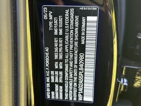 Certified 2023 Porsche Macan S AWD/4WD image 33