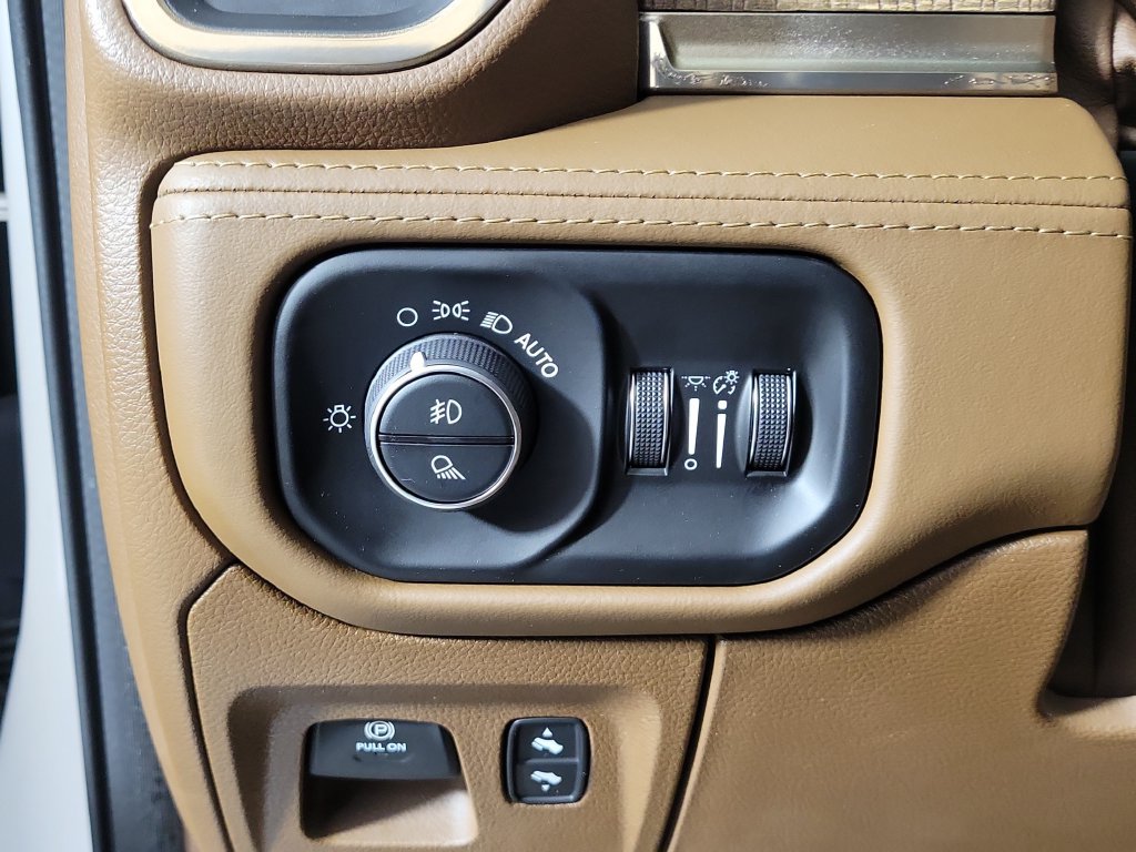Used 2020 RAM 1500 Limited RWD image 13