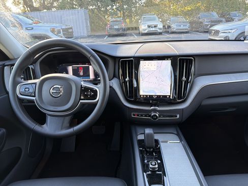Certified 2025 Volvo XC60 B5 Plus image 30