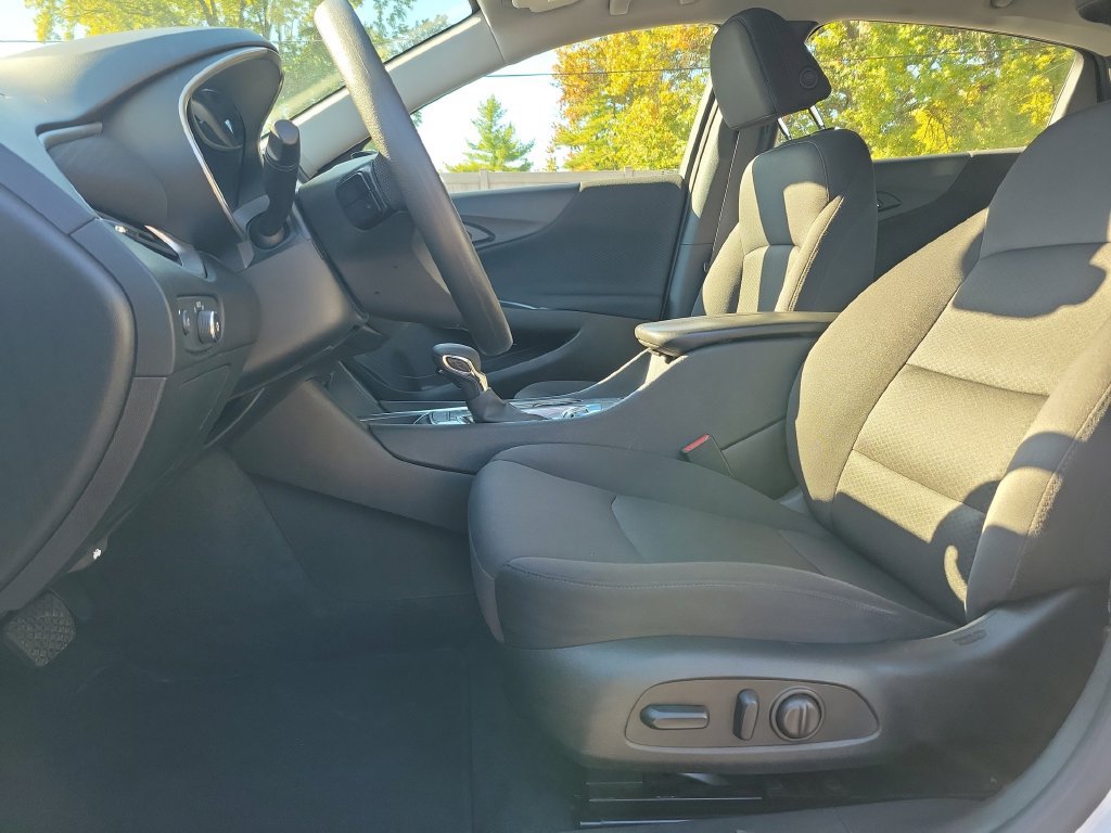 Used 2024 Chevrolet Malibu LT FWD image 26