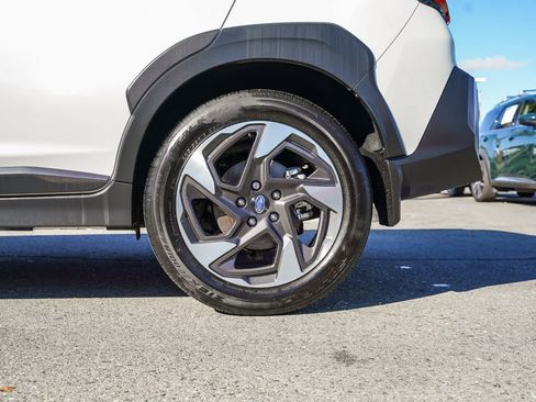 Used 2024 Subaru Crosstrek 2.5i Limited w/ Crosstrek Mirror Package image 8