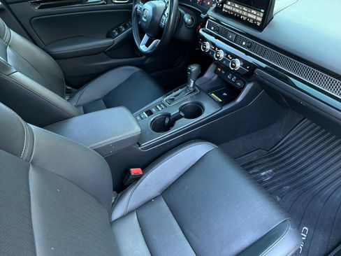 Used 2024 Honda Civic Touring image 15