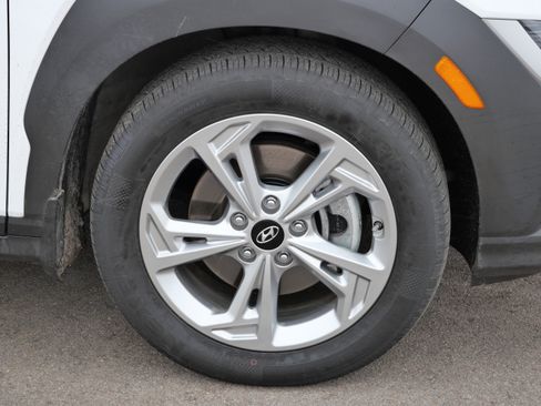 Certified 2023 Hyundai Kona SEL w/ Convenience Package image 15