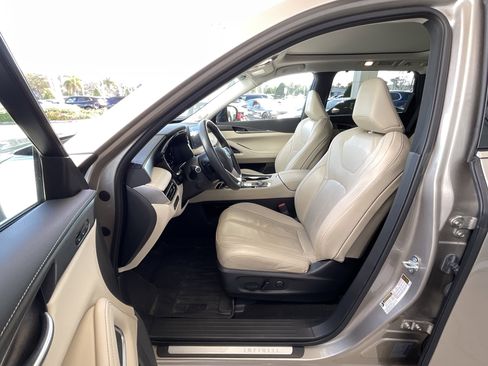 Used 2023 INFINITI QX60 Luxe w/ Performance Audio Package image 10