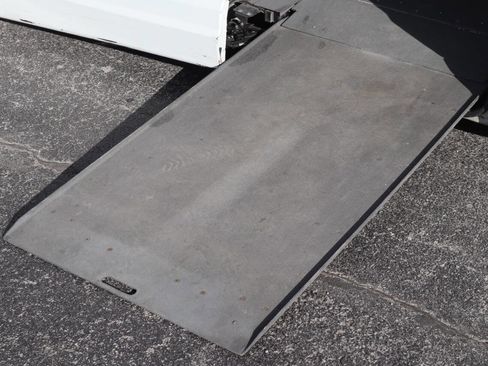 Used 2010 Chrysler Town & Country Touring image 20