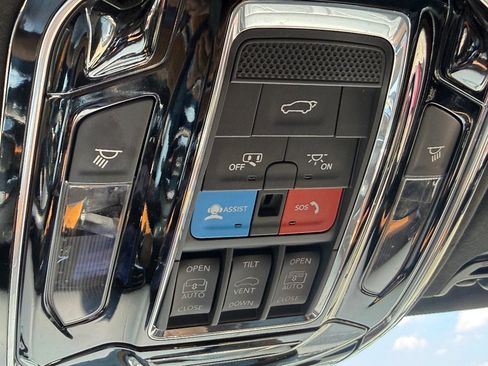 Used 2024 Jeep Grand Wagoneer L Series III AWD/4WD image 50