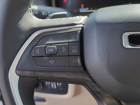 New 2025 Jeep Grand Cherokee Limited w/ Trailer Tow Package image 25