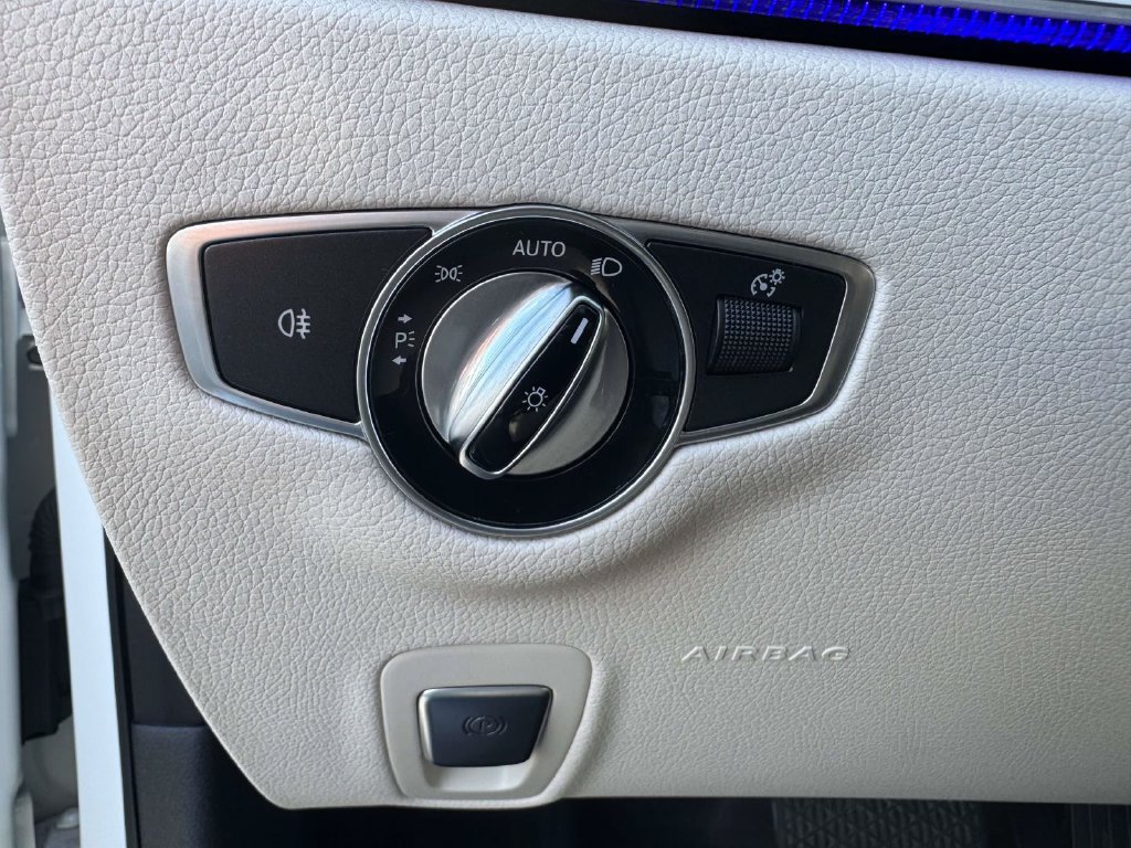 Used 2020 Mercedes-Benz E 350 4MATIC Sedan image 22