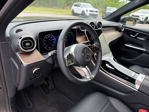 Used 2026 Mercedes-Benz GLC 300 4MATIC image 16