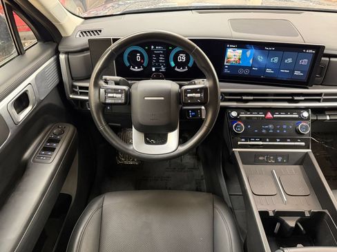 Used 2025 Hyundai Santa Fe SEL FWD image 32