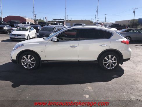 Used 2017 INFINITI QX50 2WD w/ Premium Plus Package image 3