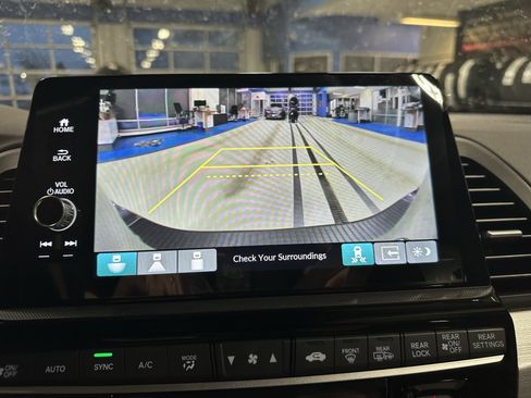 New 2026 Honda Odyssey Touring image 13