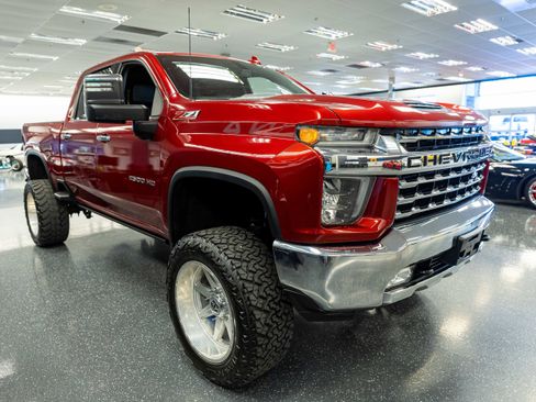 Used 2021 Chevrolet Silverado 2500 LTZ w/ LTZ Convenience Package AWD/4WD image 3