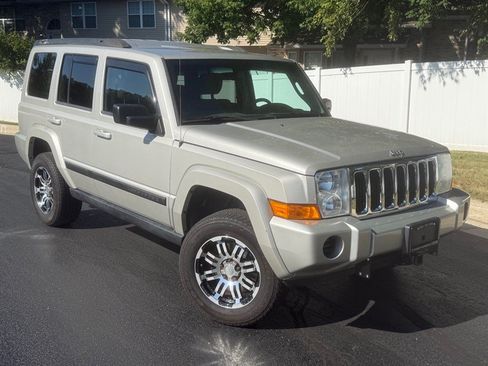 Used 2008 Jeep Commander Sport AWD/4WD image 1