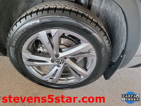 Used 2024 Volkswagen Atlas Cross Sport SEL R-Line image 11