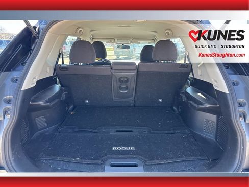 Used 2016 Nissan Rogue S FWD image 17