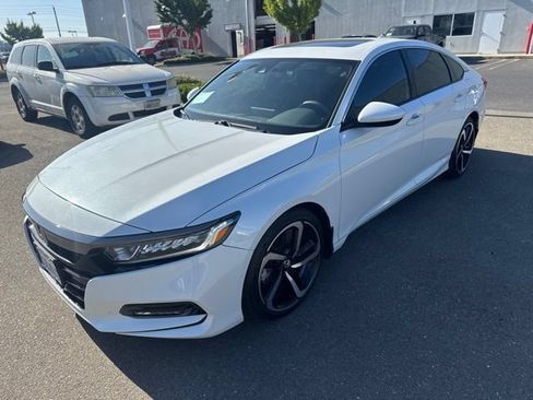 Used 2020 Honda Accord Sport image 2