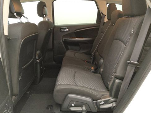 Used 2015 Dodge Journey SXT w/ Flexible Seating Group image 18