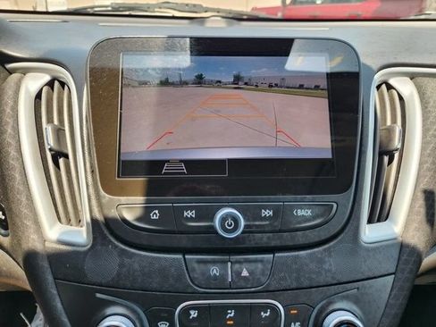 Used 2024 Chevrolet Malibu LT FWD image 16