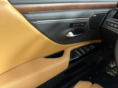 Used 2024 Lexus ES 300h Ultra Luxury w/ Accessory Package (Z1) image 35
