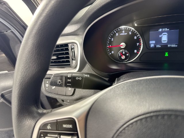 Used 2020 Kia Sorento LX AWD/4WD image 15