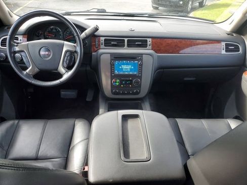 Used 2010 GMC Yukon XL SLT AWD/4WD image 23
