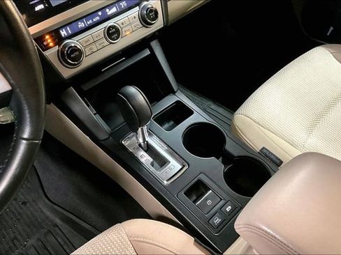 Used 2015 Subaru Outback 2.5i Premium image 17