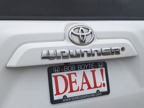 Used 2018 Toyota 4Runner SR5 Premium RWD image 5