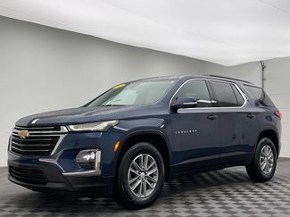 Used 2023 Chevrolet Traverse LT FWD video 2