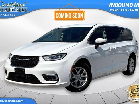 Used 2023 Chrysler Pacifica Touring-L FWD image 1