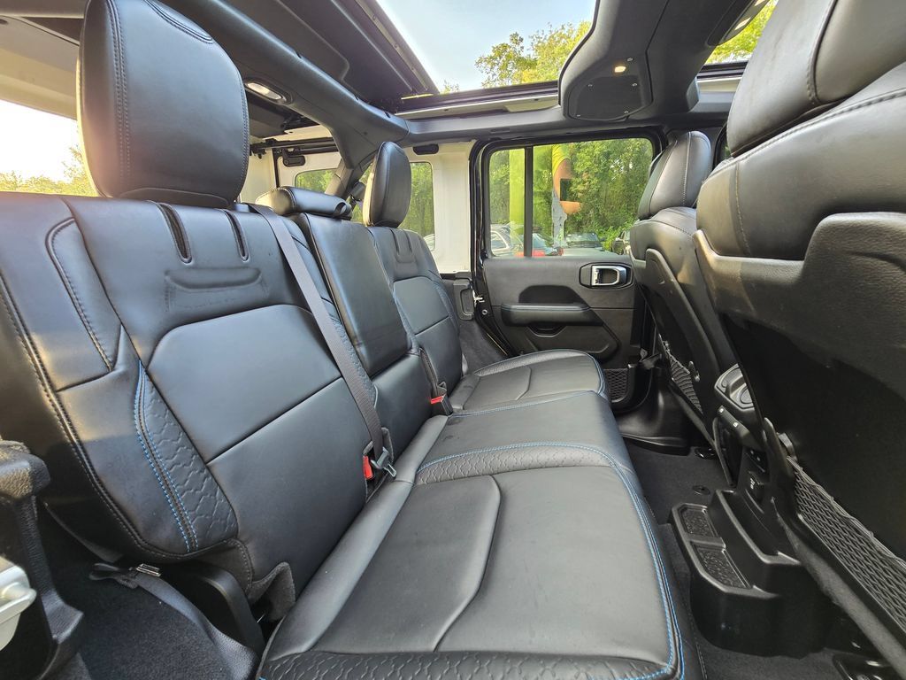 Used 2024 Jeep Wrangler High Altitude AWD/4WD image 24
