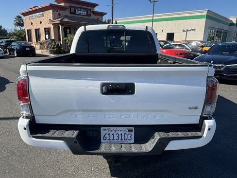 Used 2021 Toyota Tacoma TRD Sport w/ Technology Package RWD image 5