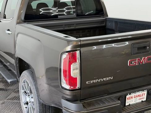Used 2019 GMC Canyon Denali AWD/4WD image 9